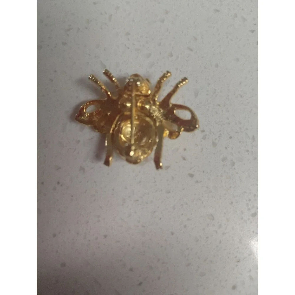 Joan Rivers Goldtone Bee Brooch 1 1/2